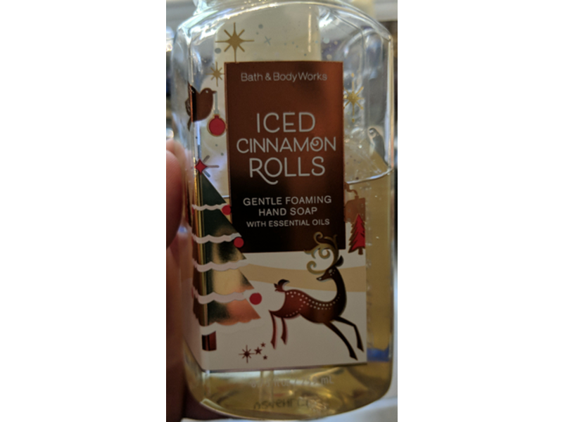 Bath & Body Works Gentle Foaming Hand Soap, Iced Cinnamon Rolls, 8.75 fl oz