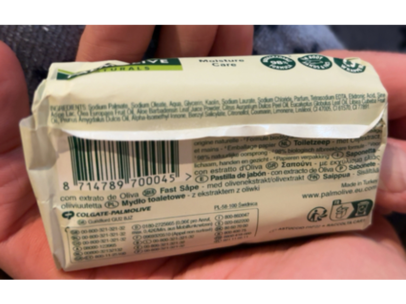 Palmolive Naturals Moisture Care Bar Soap, Olive & Milk, 90 g