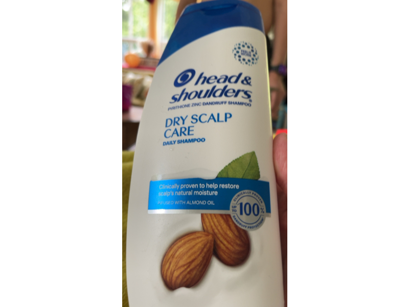 Head & Shoulders Dandruff Dry Scalp Care Daily Shampoo, Almond Oil, 20.7 fl oz/613 mL