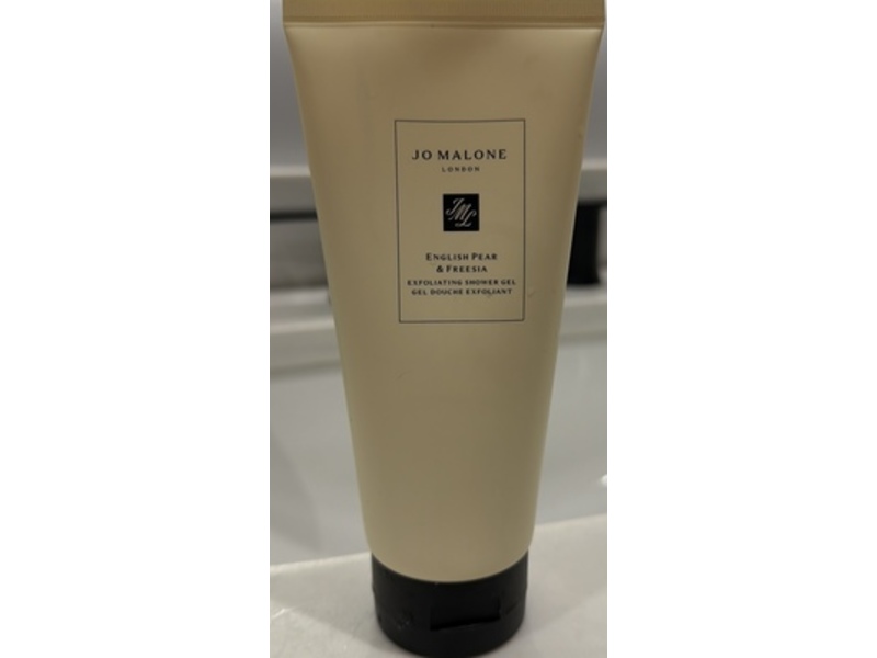 Jo Malone London Exfoliating Shower Gel, English Pear & Freesia, 6.75 fl oz/200 mL
