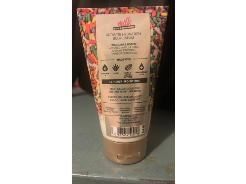 Bath & Body Works Milk Body Cream, 8 oz/226 g, Pack Of 2