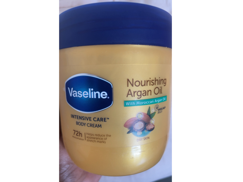 Vaseline Nourishing Intensive Care Body Cream, Moroccan Argan Oil, 400 mL