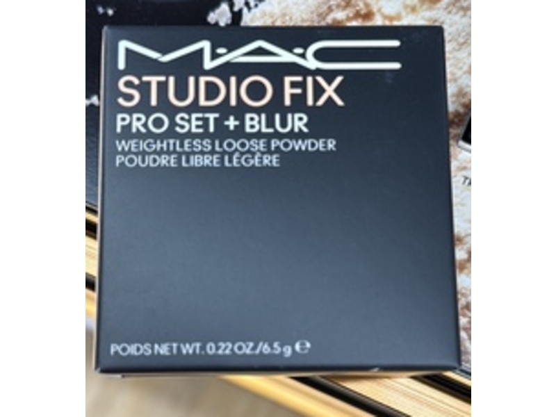 M.A.C Cosmetics Studio Fix Pro Set + Blur Loose Powder, Light, 0.22 oz/6.5 g