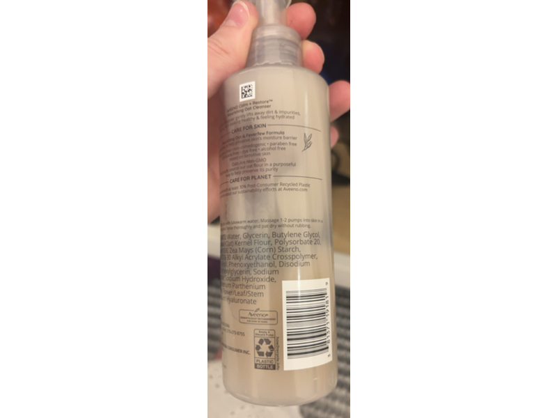 Aveeno Calm + Restore Nourishing Oat Cleanser, 7.8 fl oz/232 mL