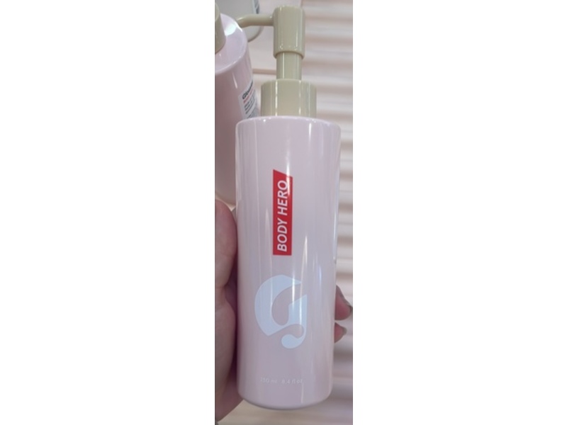 Glossier Body Hero Body Wash, 8.4 fl oz/250 mL