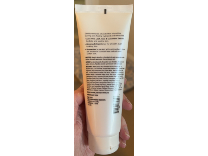 Ulta Beauty Super Soothe Gentle Daily Cleanser, Aloe Vera Leaf Juice + Cucumber Extract, 4 fl oz/120 mL