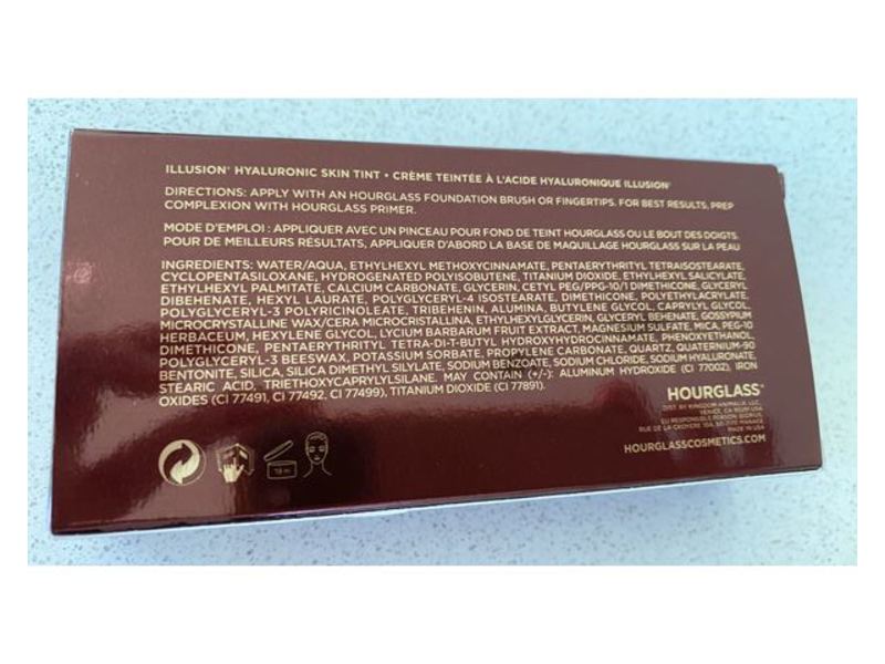 Hourglass Illusion Hyaluronic Skin Tint, SPF 15, Beige, 1 fl oz/30 mL