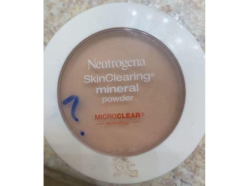 Neutrogena SkinClearing Mineral Powder, Natural Ivory 20, 0.38 fl oz/11 g