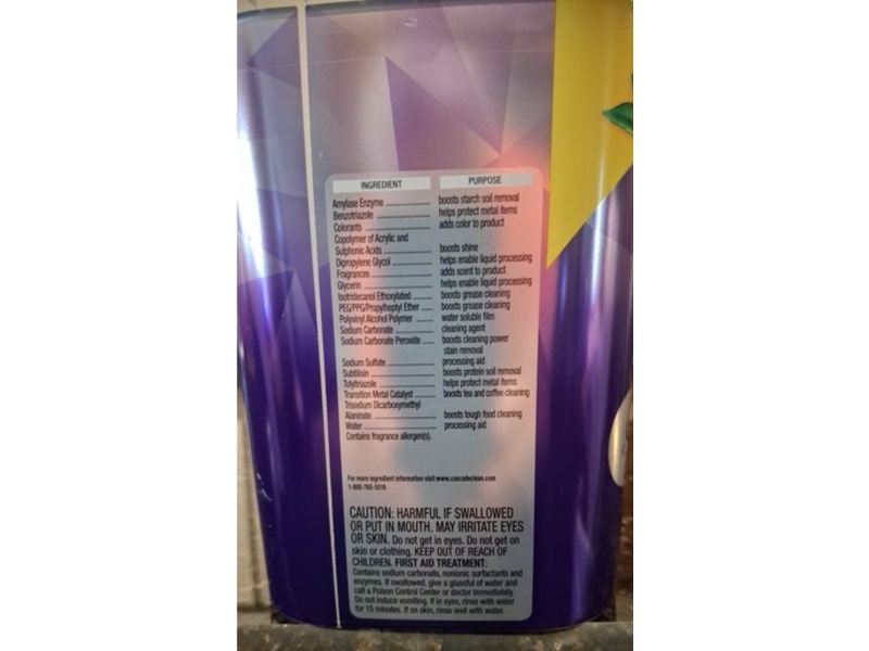 Cascade Platinum Plus Dishwasher Detergent Pods, Clean Lemon Scent, 26.6 fl oz. 47 Count