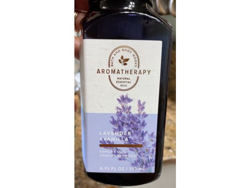 Bath & Body Works Aromatherapy Gentle Foaming Hand Soap, Lavender + Vanilla, 8.75 fl oz/259 mL