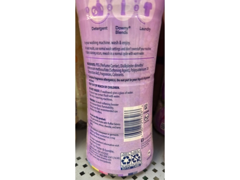 Downy Blends Soft & Fresh Scent Booster, Spring Peony, 24.5 oz/694 g