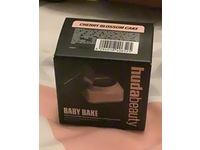 Huda Beauty Baby Bake Loose Baking & Setting Powder, Cherry Blossom Cake, 6 g - Image 3