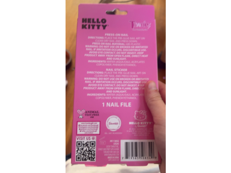 Hello Kitty Press-On Nails Set, 66 Count