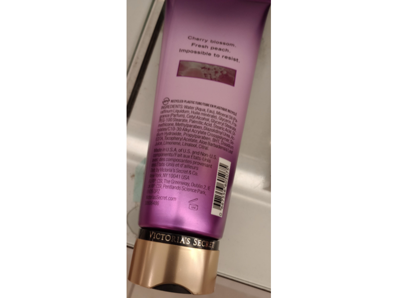 Victoria's Secret Fragrance Lotion, Love Spell, 8 fl oz/236 mL