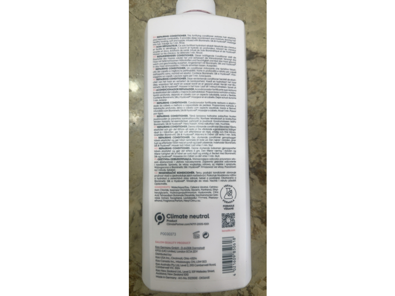 Kerasilk Repairing Conditioner Moisturized Strong, 25.3 fl oz/750 mL