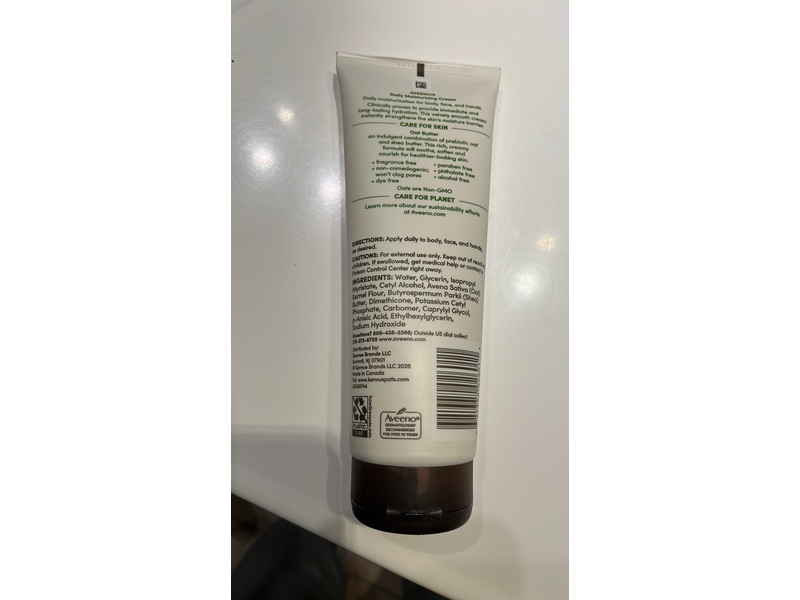 Aveeno Calm + Restore Foaming Cleanser, 7.8 fl oz/232 mL