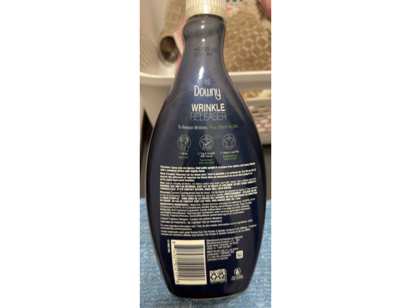 Downy Wrinkle Releaser Fabric Spray, Crisp Linen Scent, 33.8 fl oz/1.00 L, Pack Of 2