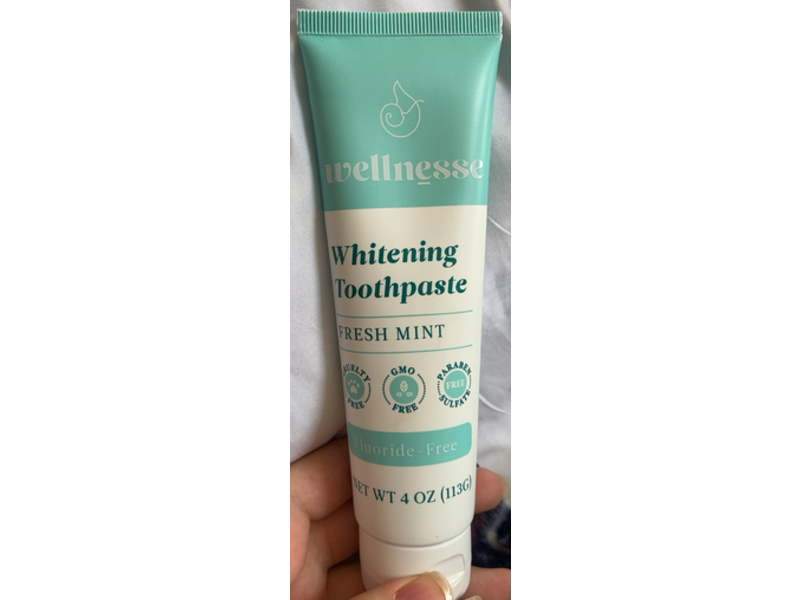 Wellnesse Whitening Toothpaste, Fresh Mint, 4 oz/113 g
