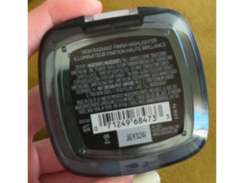 L'Oreal Paris Infallible Up to 24h Fresh Wear High Radiant Finish Highlighter, 05 Icy Gold, 0.31 oz/9 g