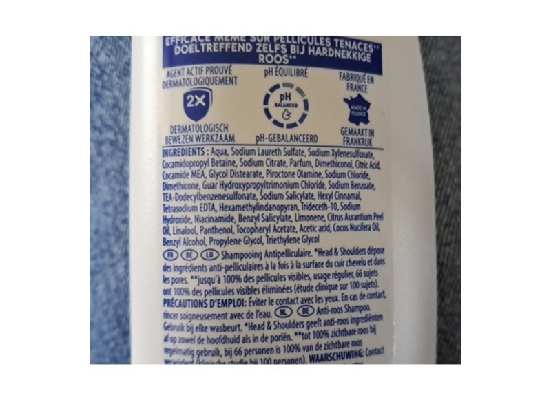 Head & Shoulders Intense Hydration Shampoo, 250 mL