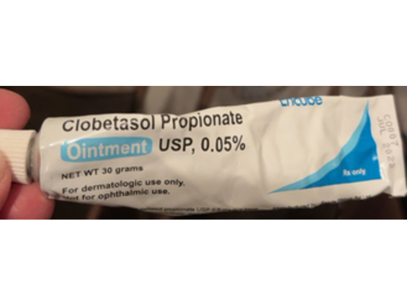 Clobetasol Propionate Ointment 0.05%, 30 g Encube (RX)