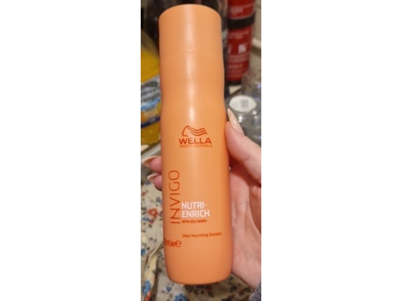 Wella Professionals Invigo Nutri-Enrich Deep Nourishing Shampoo, Goji Berry, 250 mL
