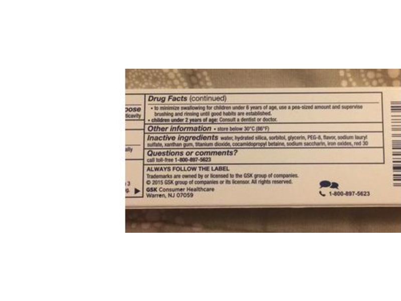 Aquafresh Extreme Clean Whitening Action, Mint Blast, 5.6 oz/158.7 g