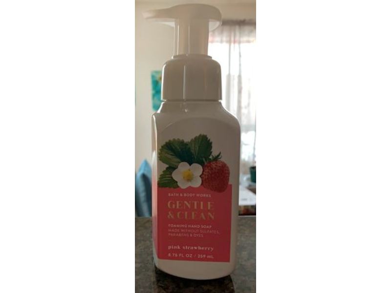 Bath & Body Works Gentle & Clean Foaming Hand Soap, Pink Strawberry, 8.75 fl oz/259 mL
