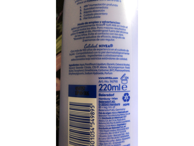 Nivea Soft Milk, 220 mL