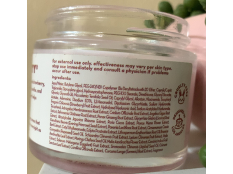 The Creme Shop Hello Kitty Klean Beauty Intensive Overnight Moisture Gelee Mask, Niacinamide & Strawberry, 2.36 fl oz/70 mL