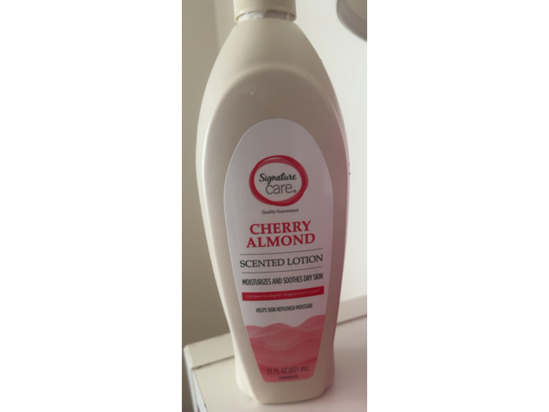 Signature Care Moisturizes & Soothes Scented Lotion, Cherry Almond, 21 fl oz/621 mL