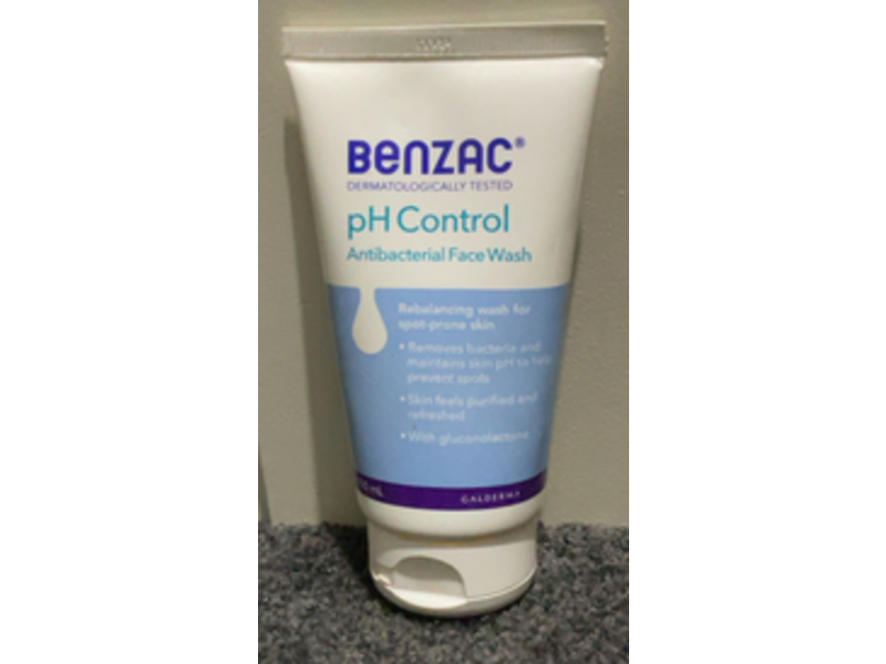 Benzac Ph Control Antibacterial Face Wash, 150 mL
