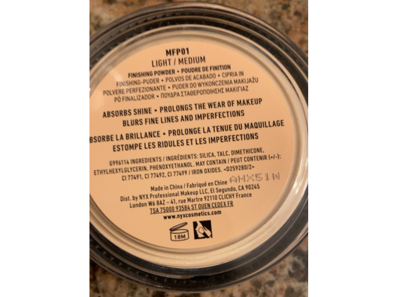 NYX Professional Makeup Mineral Matte Finishing Powder, MFP01 Light / Medium, 0.28 oz/8 g