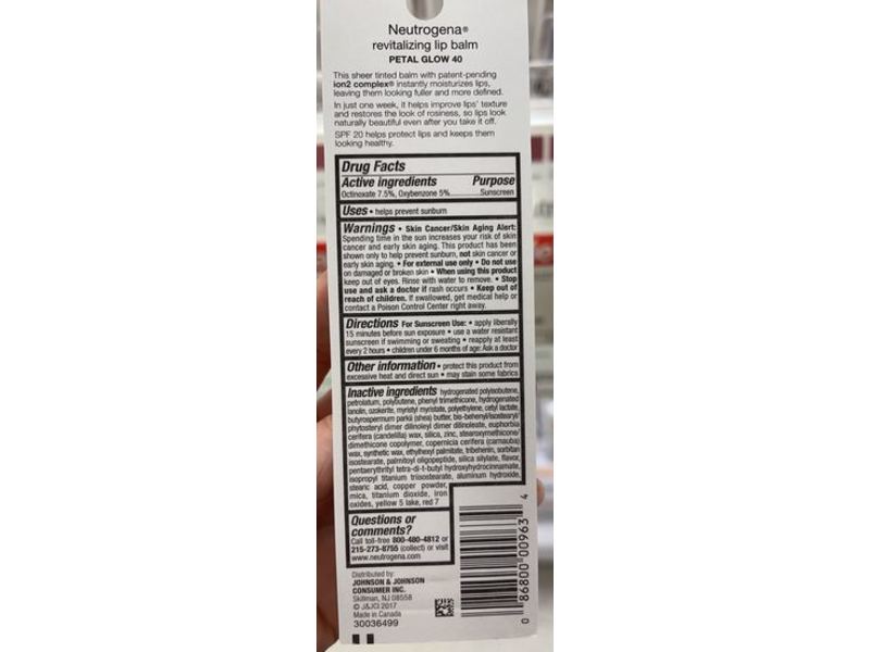 Neutrogena Revitalizing Lip Balm, SPF 20, Petal Glow (40), 0.15 oz/4.2 g