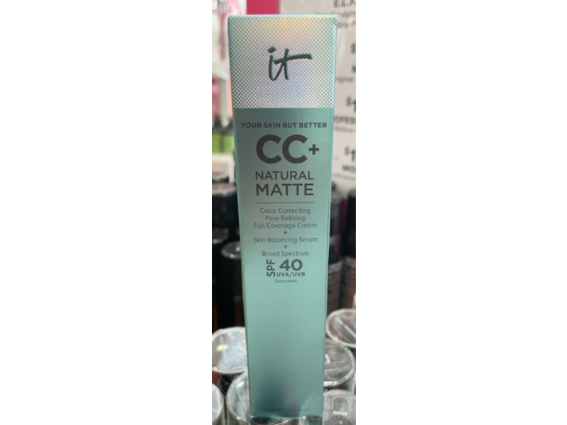It Cosmetics CC+ Natural Matte Foundation, SPF 40, Light, 1.08 fl oz/32 mL