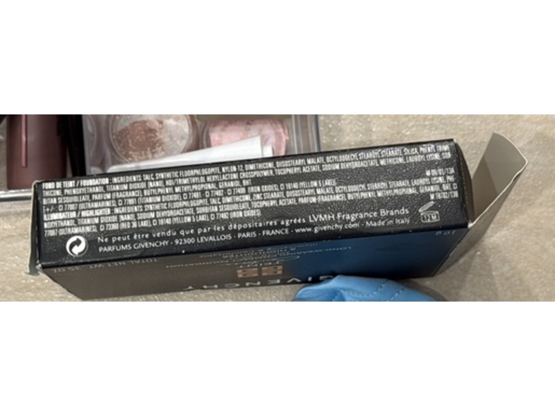 Givenchy Teint Couture Compact Foundation & Highlighter, SPF 10, 2 Elegant Shell, 0.35 oz/10 g