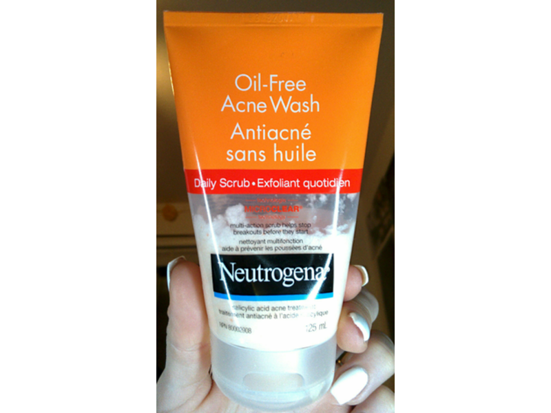 Neutrogena Oil-Free Acne Wash, Daily Scrub, 125 mL