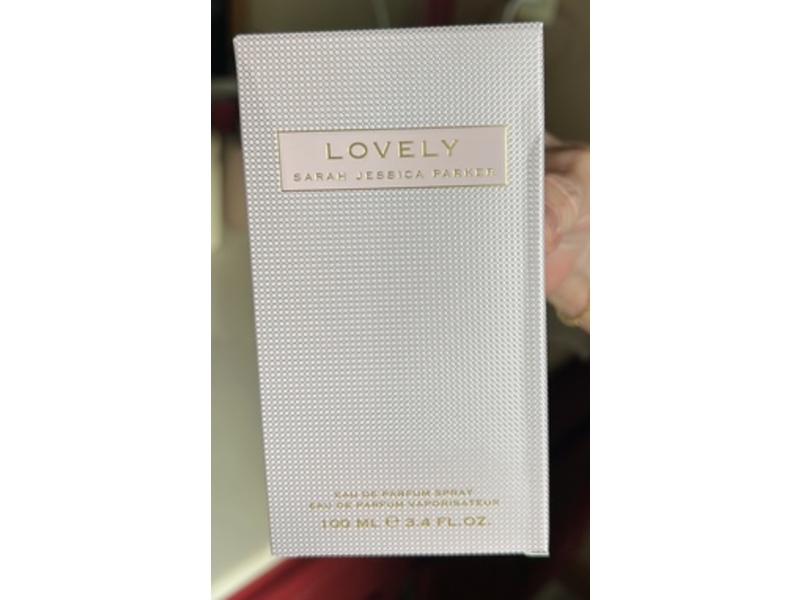 Sarah Jessica Parker Lovely Eau de Parfum Spray, 3.4 fl oz/100 mL
