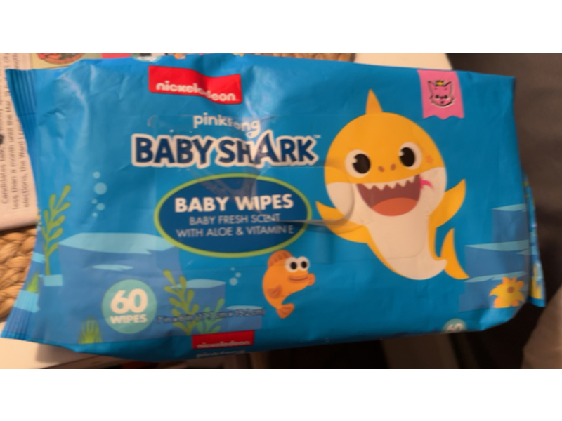 Nickelodeon Baby Shark Baby Wipes, Fresh Scent + Aloe & Vitamin E, 60 Count