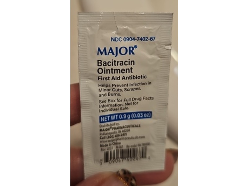 Major Pharmaceuticals Ointment, Bacitracin, 0.03 oz/0.9 g