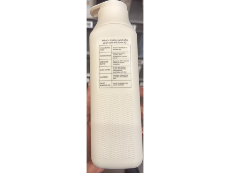 Scent Theory Ultra Hydration Body Lotion, Velvet Vanilla, 18 fl oz/532 mL