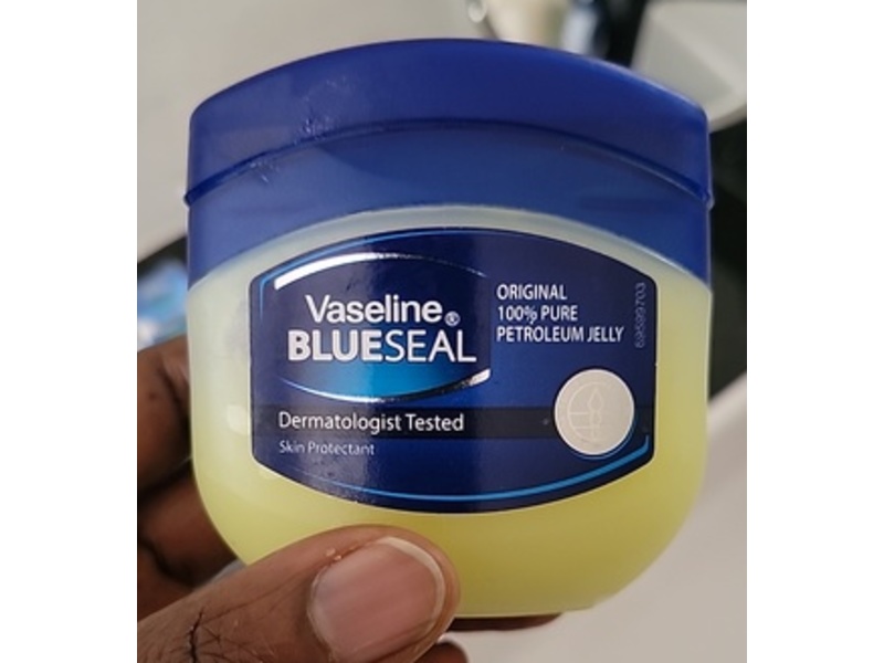 Vaseline Blueseal Petroleum Jelly, 95 mL
