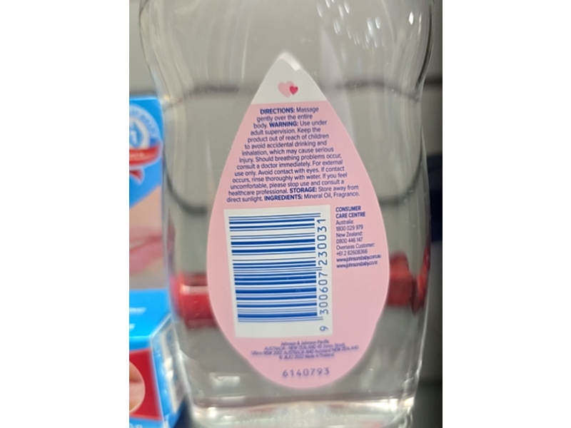 Johnson's Gently Moisturizes Baby Oil, 200 mL