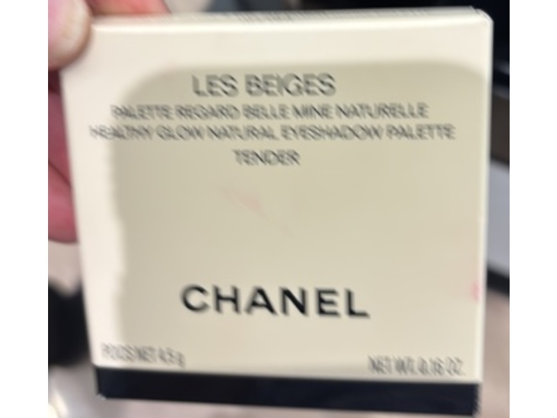 Chanel The Beiges Healthy Glow Natural Eyeshadow Palette, Warm, 0.16 oz/4.5 g