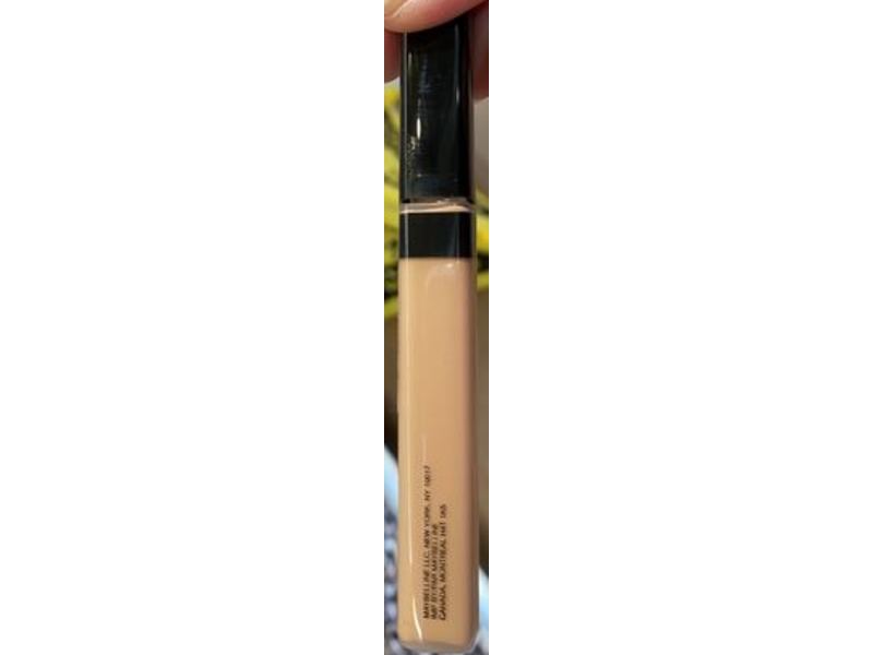 Maybelline New York Fit Me! Concealer, 25 Medium, 0.23 fl oz/6.8 mL