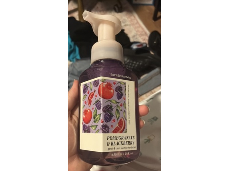 Bath & Body Works Gentle & Clean Foaming Hand Soap, Pomegranate & Blackberry, 8.75 fl oz/259 mL