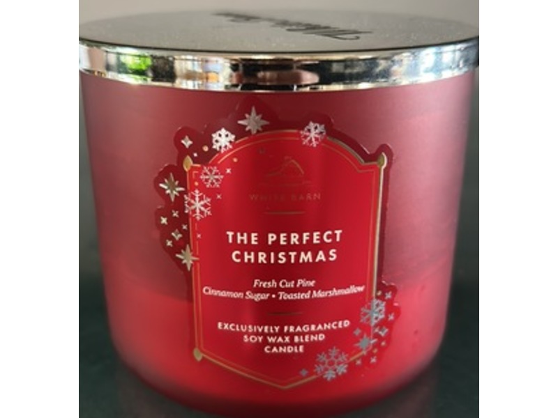 White Barn Fragranced Soy Wax Blend Candle, The Perfect Christmas, 14.5 oz/411 g
