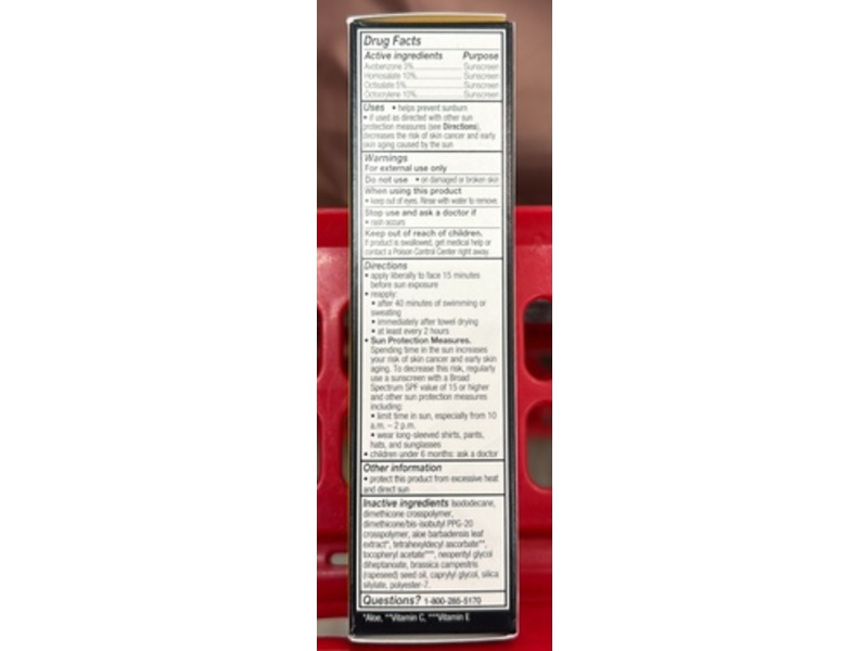 Olay Complete + Invisible Facial Primer + Sunscreen, SPF 35, Fragrance Free, 2 fl oz/60 mL