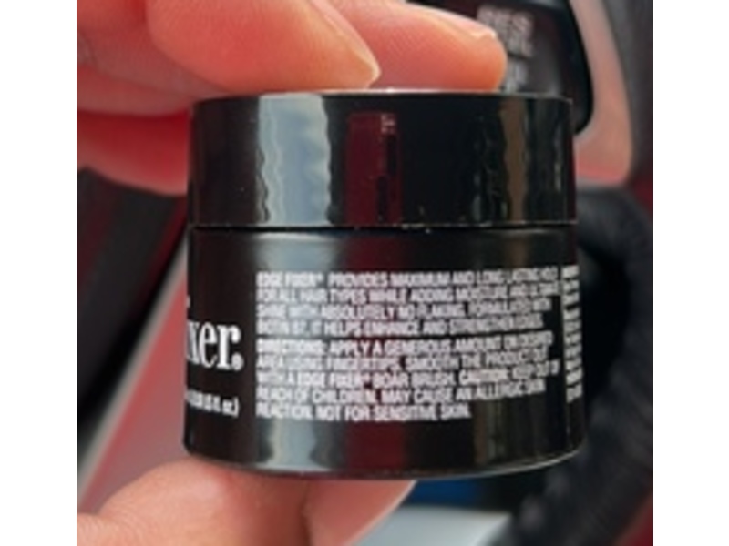 Red By Kiss Edge Fixer Maximum Hold Color, Natural Black, 0.50 fl oz/15 mL