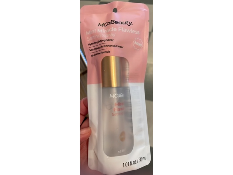 MCoBeauty Miracle Flawless Setting Spray, 1.01 fl oz/30 mL